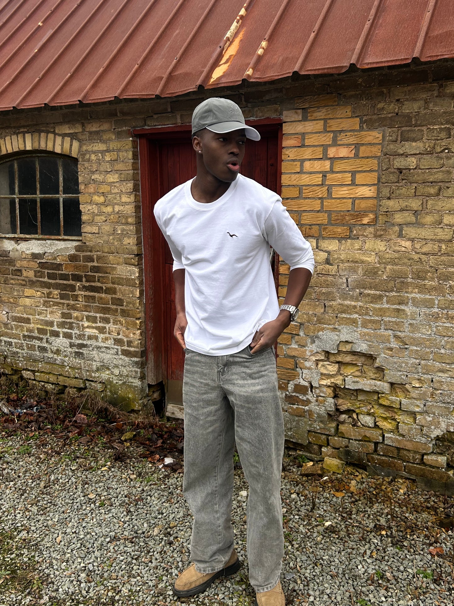 (PRE-ORDER 4 UGER) - Long Sleeve T-Shirt / MOCHA